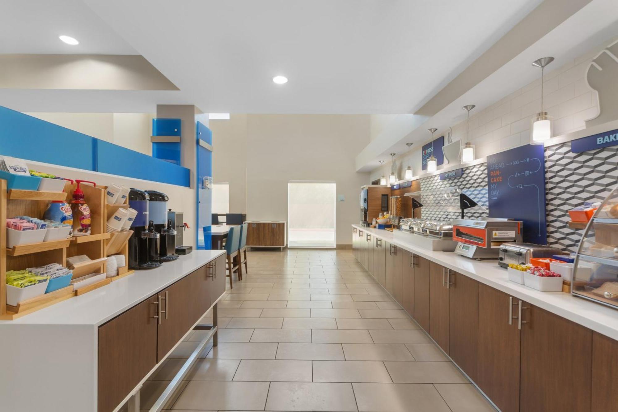 Holiday Inn Express Tomball By Ihg Exteriör bild